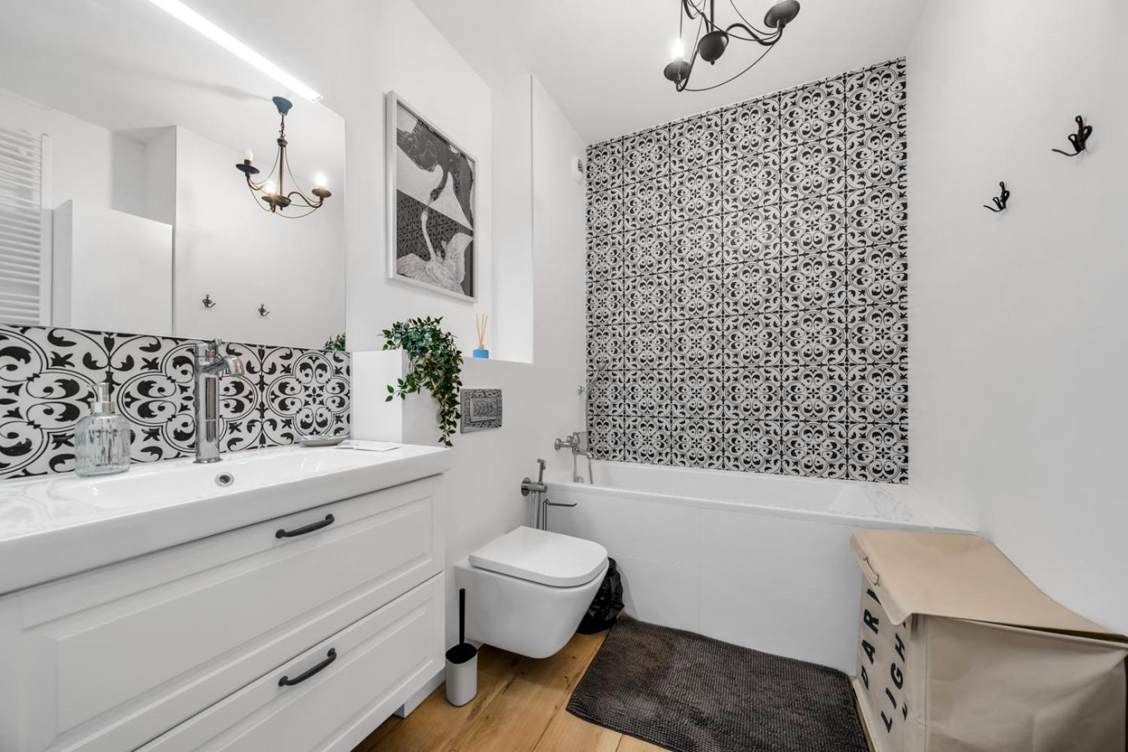 Skierniewicka Apt - Parking, Workspace, Balcony - By Rentujemy Varsavia Esterno foto