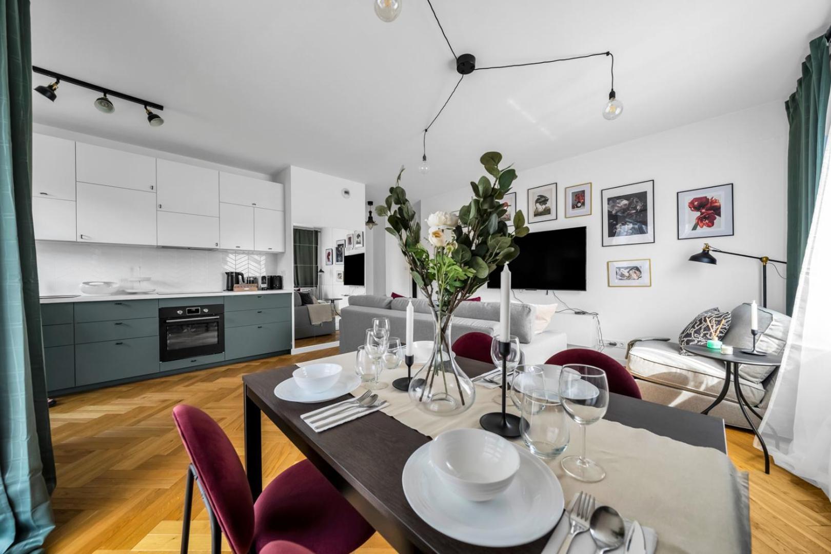 Skierniewicka Apt - Parking, Workspace, Balcony - By Rentujemy Varsavia Esterno foto